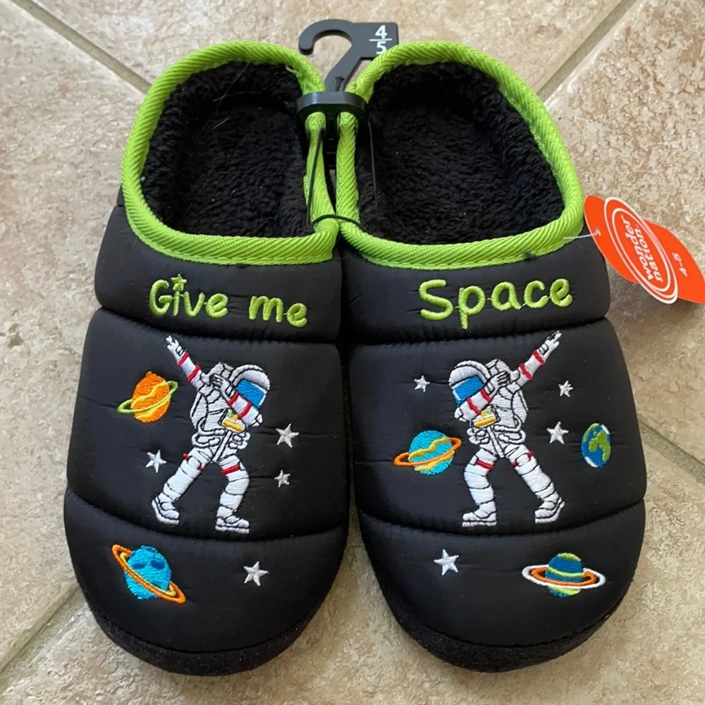 wonder nation Boys Astronaut Space Slippers